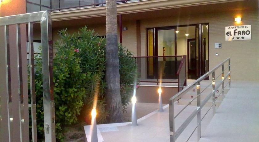 Aparthotel El Faro