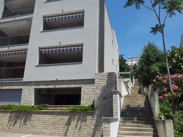 Apartment Summertime