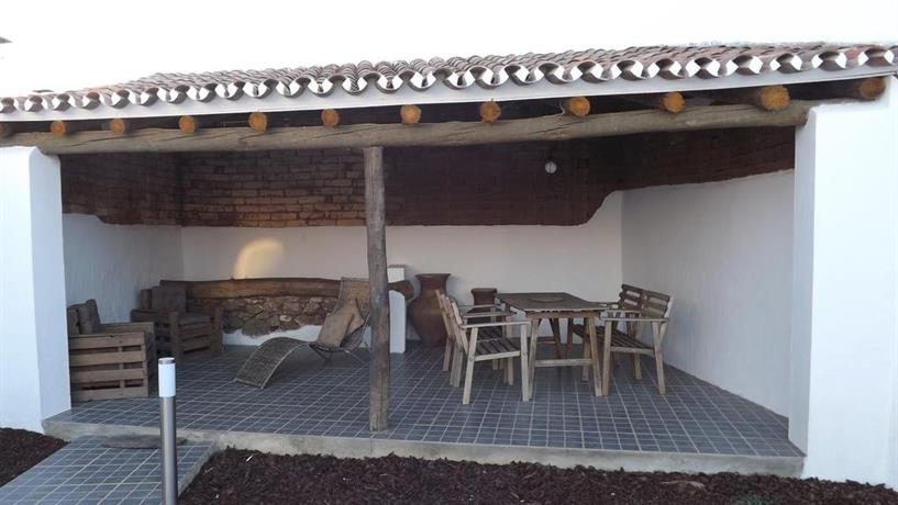 Casa dos Vizinhos - Casas de Taipa
