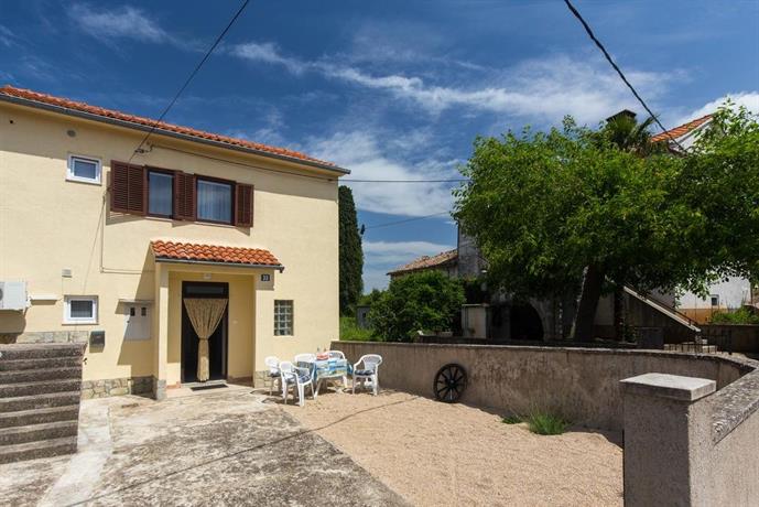 Holiday Home Mery Malinska