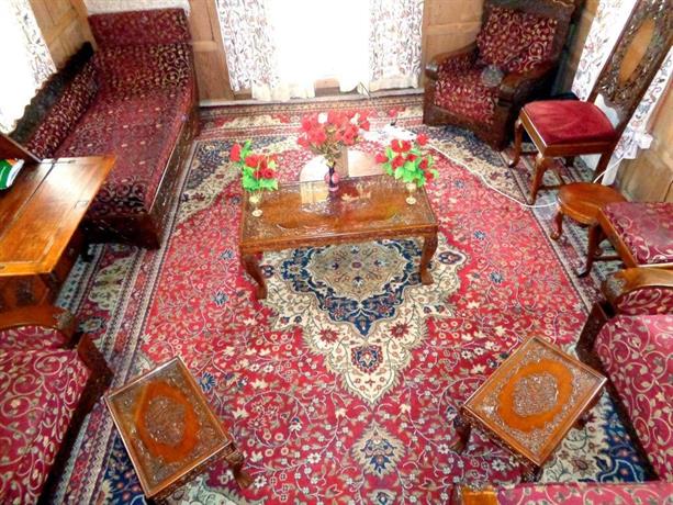 Houseboat Rajas Palace