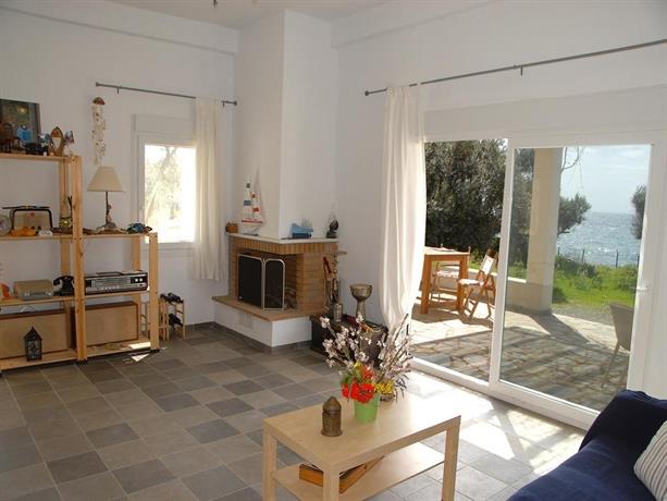 Melinda Holiday House