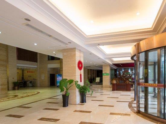Huaqiao Tianyi Hotel