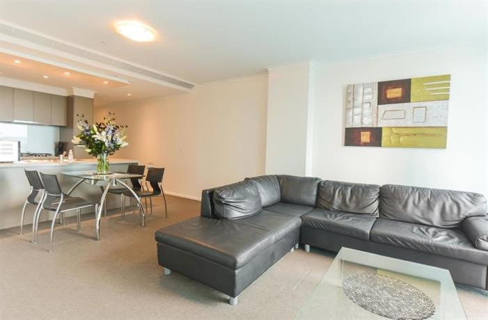 Cityviews - 3 Bedroom Apartment - StayCentral