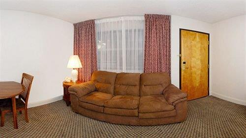 Clarion Hotel & Convention Center - Atlantic City West