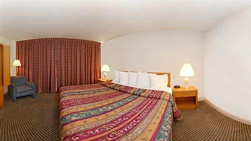 Clarion Hotel & Convention Center - Atlantic City West