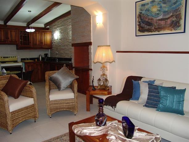 Posada Del Aromito