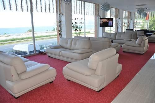 Amazon Aretias Hotel