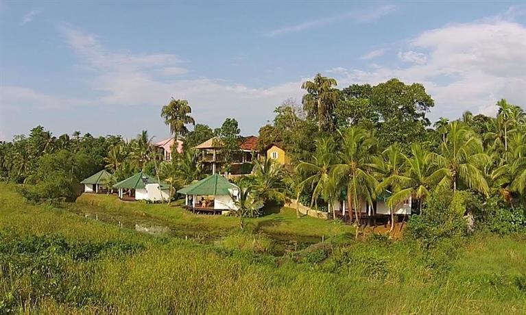 Jungle Heart Cabanas