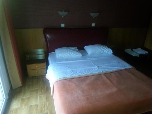 Giannis Hotel