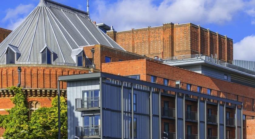 Premier Inn Stratford Upon Avon Central