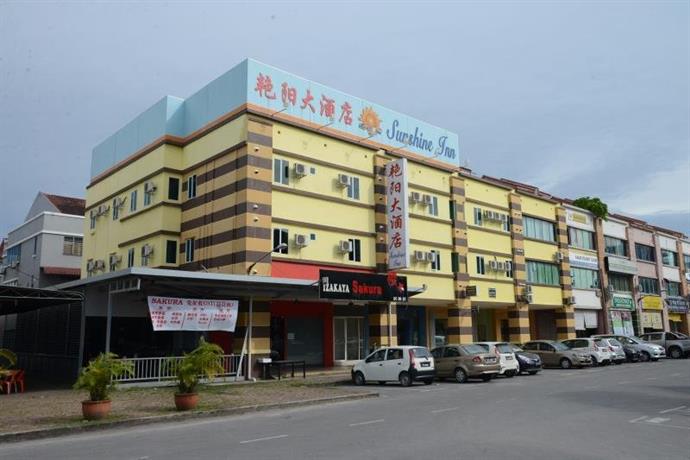OYO 43990 Sunshine Inn