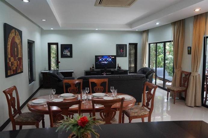 4 Bedroom Villa In Pattaya Beachfront