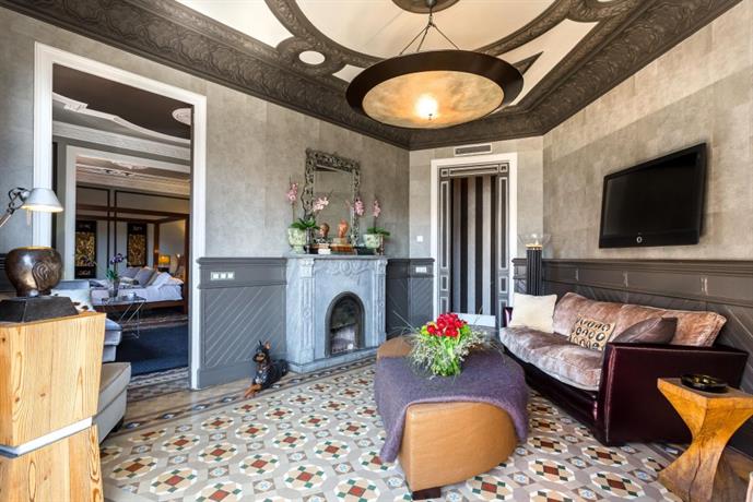 Eixample - 3 Bedroom Apartment with 2 Kitchens - HOA 42133