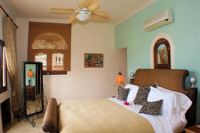 Golden Dolphin Villa