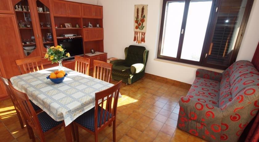 Apartment Ana Sumartin