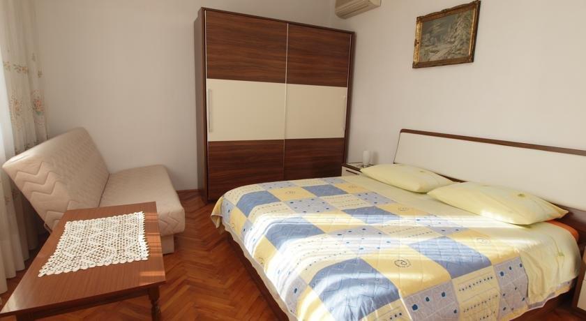 Apartment Ana Sumartin 