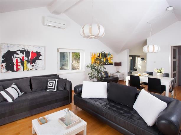 Cosy Loft w/ Garden