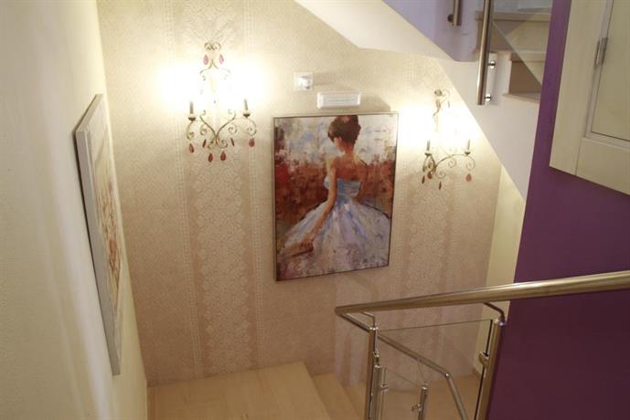 Hostal Flor De Lis- Lojo