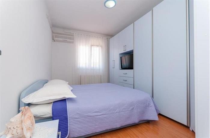 Apartment Lucija Supetar