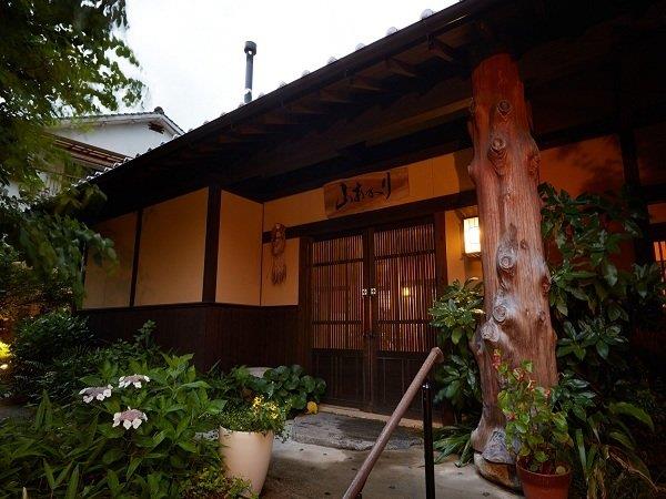 RYOKAN Kazegasasayaku Hanare no Yado Yamaakari