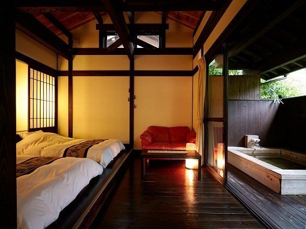 RYOKAN Kazegasasayaku Hanare no Yado Yamaakari