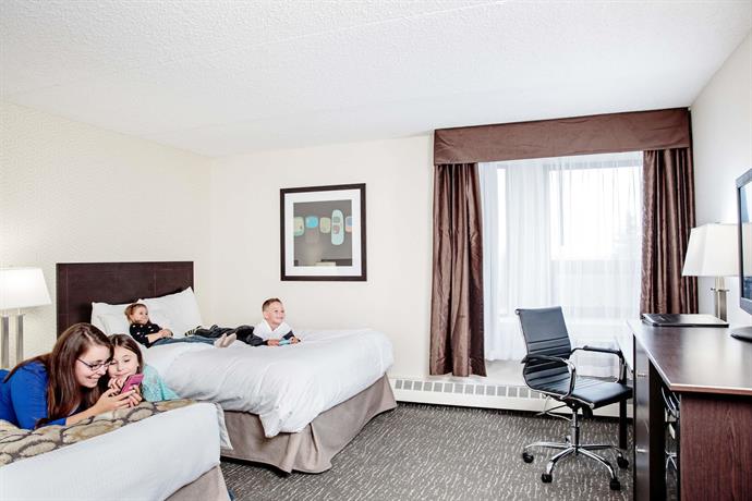 Coast West Edmonton Hotel & Conference Centre