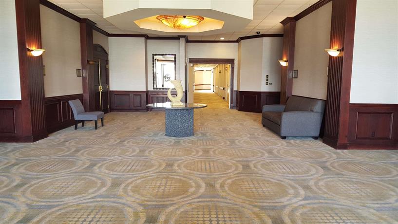 Coast West Edmonton Hotel & Conference Centre