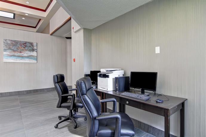 Coast West Edmonton Hotel & Conference Centre