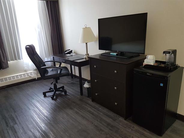 Coast West Edmonton Hotel & Conference Centre