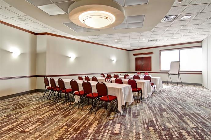 Coast West Edmonton Hotel & Conference Centre