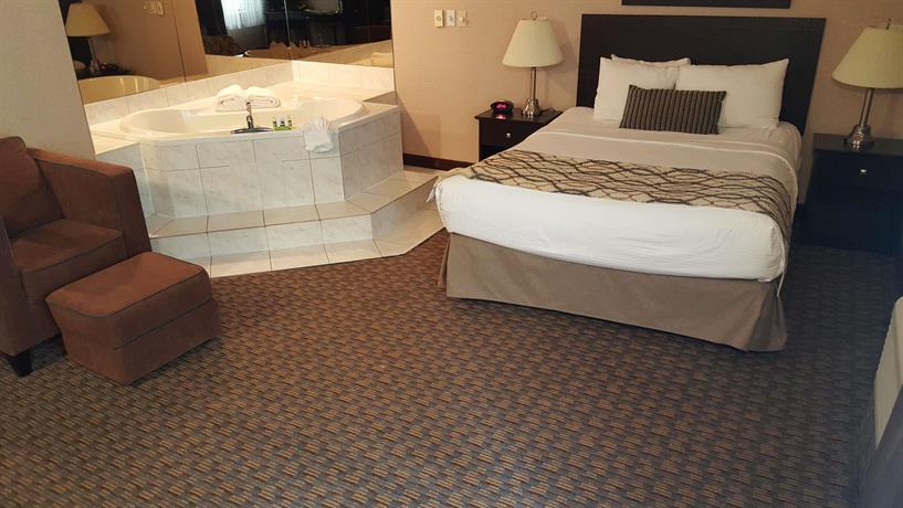 Coast West Edmonton Hotel & Conference Centre