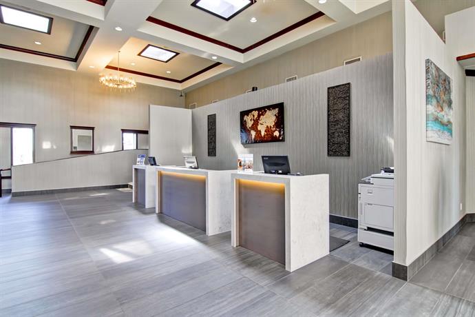 Coast West Edmonton Hotel & Conference Centre