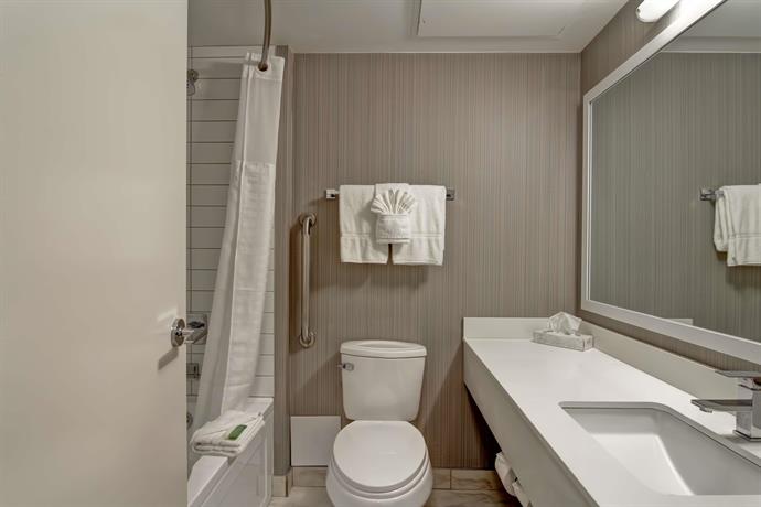 Coast West Edmonton Hotel & Conference Centre