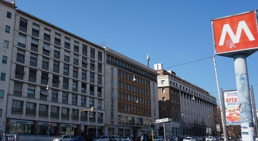 Claudia Suites