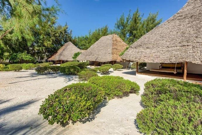 Hakuna Majiwe Beach Lodge