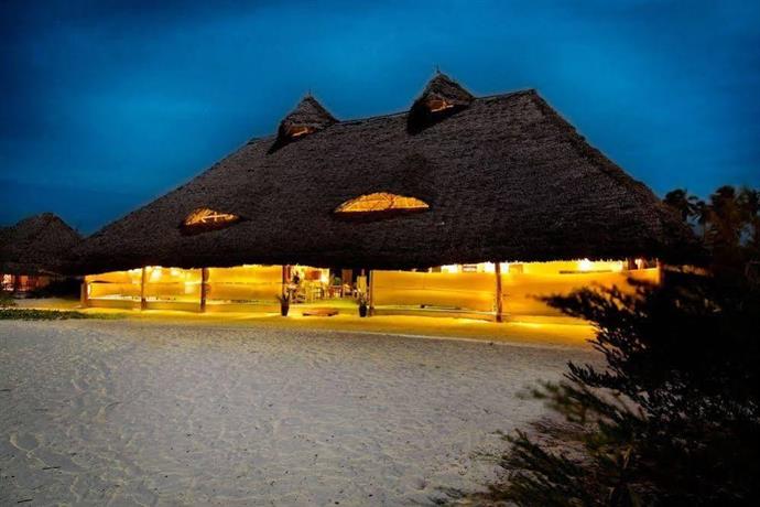 Hakuna Majiwe Beach Lodge