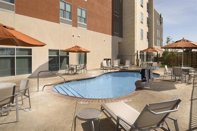 Holiday Inn Express & Suites San Antonio North-Windcrest