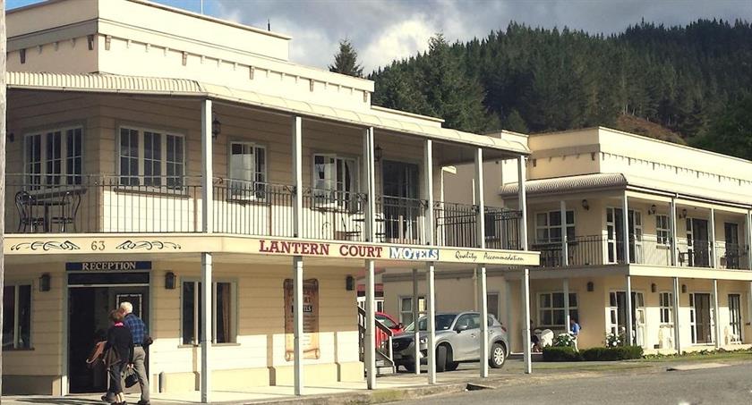 Lantern Court Motel