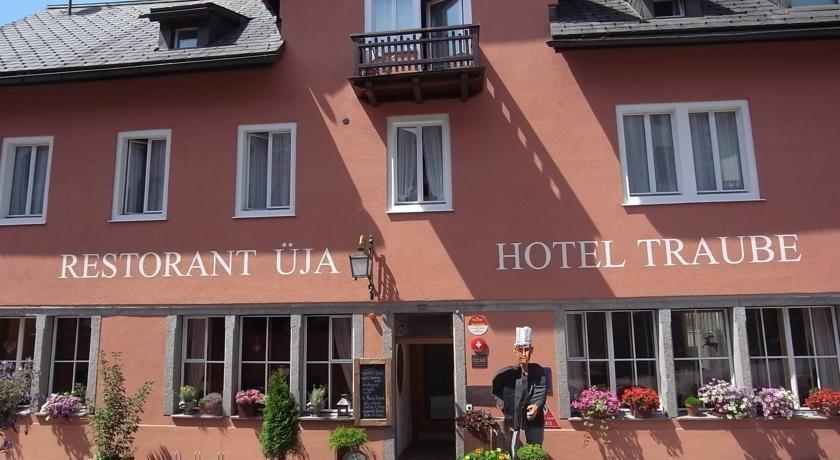 Hotel Traube Scuol