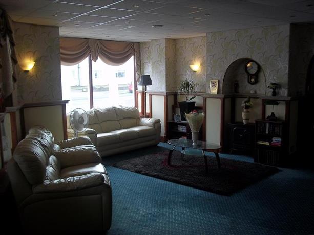 Sinatras Hotel