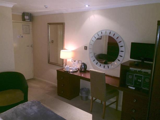 The Eaton Oak Inn
