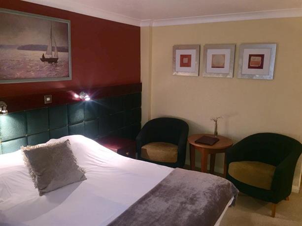 The Eaton Oak Inn
