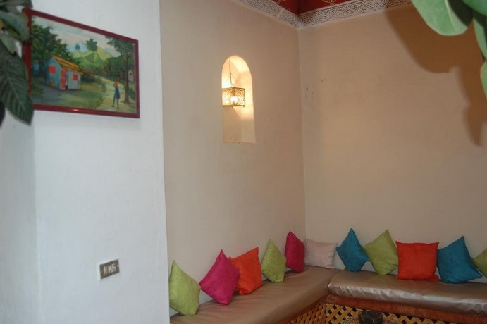 Riad O LY