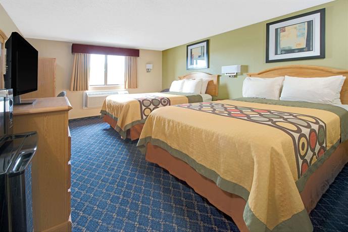 super 8 motel saint clair