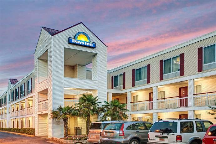 Days Inn by Wyndham Marietta-Atlanta-Delk Road