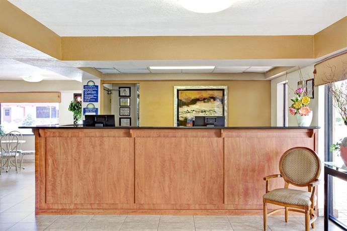 Days Inn & Suites Orlando/UCF Area Research Park