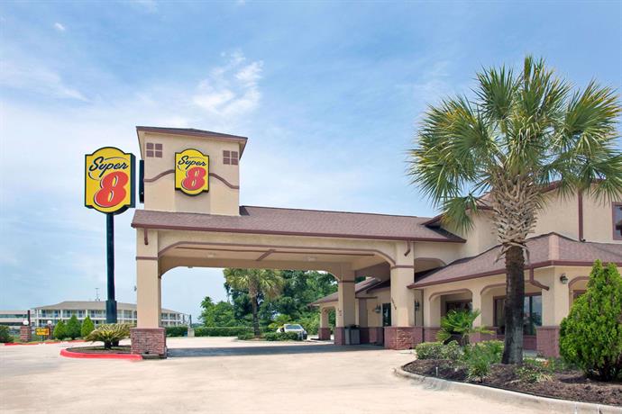 Super 8 by Wyndham Humble Fm 1960 Hwy 59