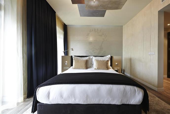 9 Hotel Mercy