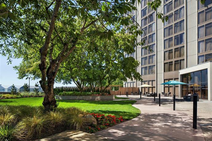 Radisson Blu Vancouver Airport